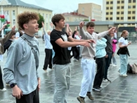 Молодежная зарядка «Спортом едины!»