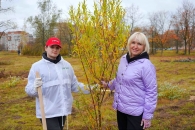 Молодёжь сажает будущее: два дерева — одна забота!
