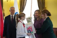 Ключ во взрослую жизнь: в Могилевской ратуше вручили первые паспорта